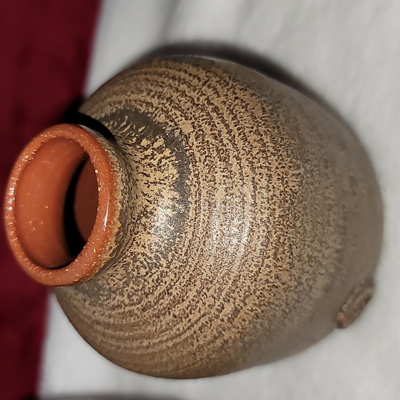 Set of 2 Mini Tradional Brown Hand Pottery Vases - Picture 8 of 9